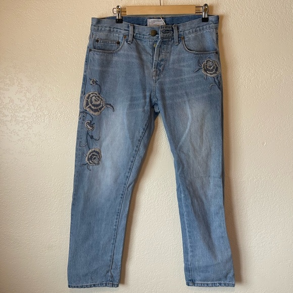 Jeans - Picture 1 of 2